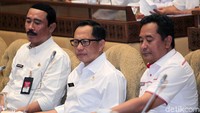 Rapat kerja diselenggarakan di ruang rapat Komisi II DPR,, Kompleks Parlemen, Jakarta Selatan, Rabu (6/11/2019).