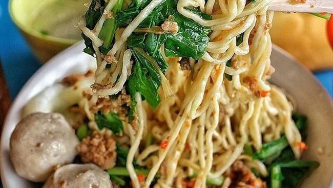 Selain Bakwan di Malang Ada Mie Ayam Batavia hingga Cwi Mie Sumarto