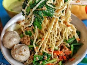Selain Bakwan di Malang Ada Mie Ayam Batavia hingga Cwi Mie Sumarto