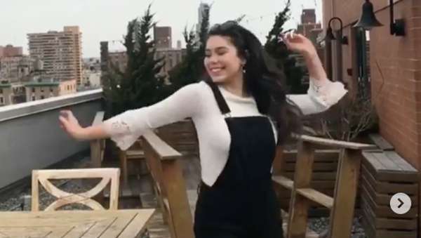 Pesona Aulii Cravalho, Bintang The Little Mermaid Live Pesona Aulii Cravalho, Bintang The Little Mermaid Live