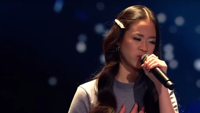 Dari Cirebon, Claudia Santoso Taklukkan The Voice Jerman