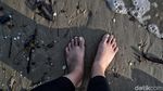 Pantai Batu Lamampu, Surga di Ujung Kalimantan yang Terabaikan