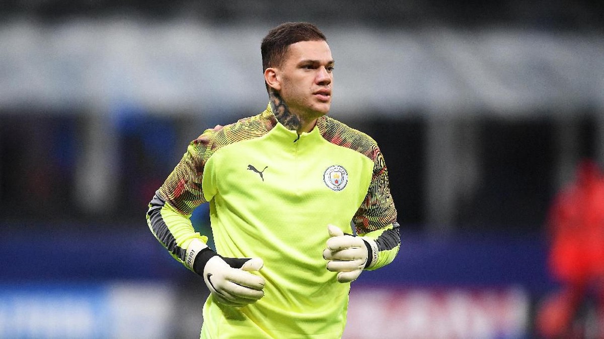Ederson menilai Jordan Pickford tak berniat mencederai Virgil van Dijk (Foto: Michael Regan/Getty Images)