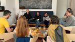 Alexandra Grant, Pacar Baru Keanu Reeves yang Hobi Pamer Foto Makanan