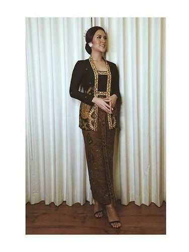 7 Inspirasi Kebaya Modern untuk Kondangan Ala Artis Indonesia