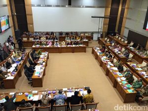 Belum Respons soal Celana Cingkrang di Rapat, Menag Diingatkan Ketua Komisi VIII