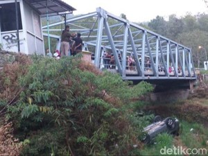 Rem Blong, Sebuah SUV Terjun Ke Jurang Sarangan