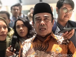 Menag Fachrul Razi: Saya Pencinta Celana Cingkrang, di Rumah Saya Pakai
