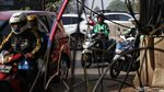 Semrawutnya Jaringan Kabel di Kelapa Gading Kirana