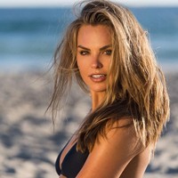 Nasib Hannah Brown berubah setelah mengikuti reality show The Bachelorette. Sebelum menjadi wanita yang mencari pasangan di antara para kontestan pria, ia mengaku bangkrut dan hanya punya uang ratusan ribu di rekening bank. Foto: Instagram @hannahbrown