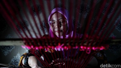 Pesona Kerajinan Tenun Khas Ibu Kota