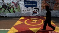 Mural tersebut dibuat untuk menarik masyarakat menggunakan transportasi umum salah satunya MRT.
