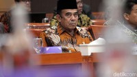 Hingga saat ini, rapat Komisi VIII dengan DPR masih berlangsung. Menag Fachrul Razy sedang menjelaskan soal anggaran Kemenag.