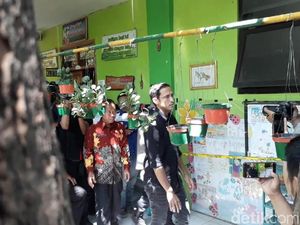 Viral Gaya Busana Nadiem yang Tak Seperti Pejabat, Ini Komentar Istrinya