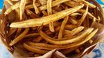 Awali Hari Jumat dengan Pisang Goreng Klasik dan Kopi Hangat Ini