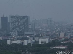 Juli: Jakarta Dikepung Polusi dan Tren Tidur dengan Plester Mulut