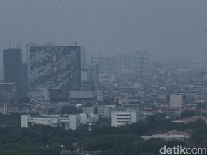 Juli: Jakarta Dikepung Polusi dan Tren Tidur dengan Plester Mulut