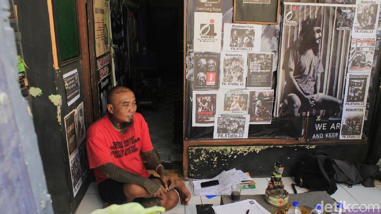 Komunitas XTatto Ingin Bertemu dengan UAS dan Ustaz Evie Effendi Komunitas XTatto Ingin Bertemu dengan UAS dan Ustaz Evie Effendi