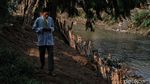 Mereka yang Bertahan di Kampung Langganan Banjir