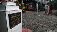 Kawasan ini masuk dalam salah satu daerah yang berbatasan langsung dengan Malaysia.