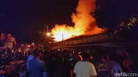 Kebakaran terjadi sekitar pukul 17.30 WIB.