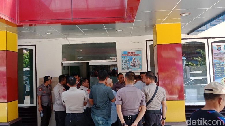 Tanda Tanya di Balik 2 Polisi Tertembak di Kepala Tanda Tanya di Balik 2 Polisi Tertembak di Kepala