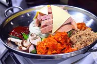Yuk! Ramai-ramai Makan Budae Jjigae Enak di 5 Tempat Ini 