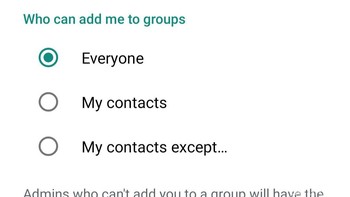 Setelah Grup diklik, akan muncul tiga pilihan untuk menentukan siapa saja yang bisa memasukkan kamu ke dalam grup, yakni Semua Orang (Everyone), Kontak Saya (My Contacts), atau Kontak Saya Kecuali (My Contact Except). Bila memilih Kontak Saya, berarti hanya pengguna yang terdaftar dalam daftar kontak kamu yang dapat menambahkan ke dalam grup.Namun, ketika memilih semua orang, maka siapa pun meski tidak ada di daftar kontak telepon bisa mengundang kamu masuk ke dalam grup.  (Foto: screenshot)