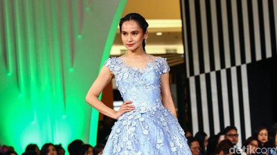 Foto: Deretan Busana Karya 3 Desainer Indonesia Terinspirasi Maleficent