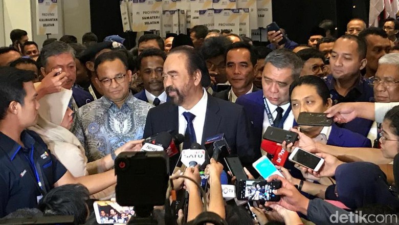 Surya Paloh: Terserah Bung Anies Kalau Dia Yakin Maju di 2024 Surya Paloh: Terserah Bung Anies Kalau Dia Yakin Maju di 2024