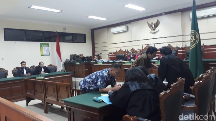 Korupsi Rp 1 M, Mantan Dirut PDAM Mojokerto Divonis 6 Tahun Penjara