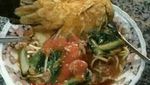 Penggemar Mie Ayam, Yuk Intip Dulu Meme Makanan Favoritmu!