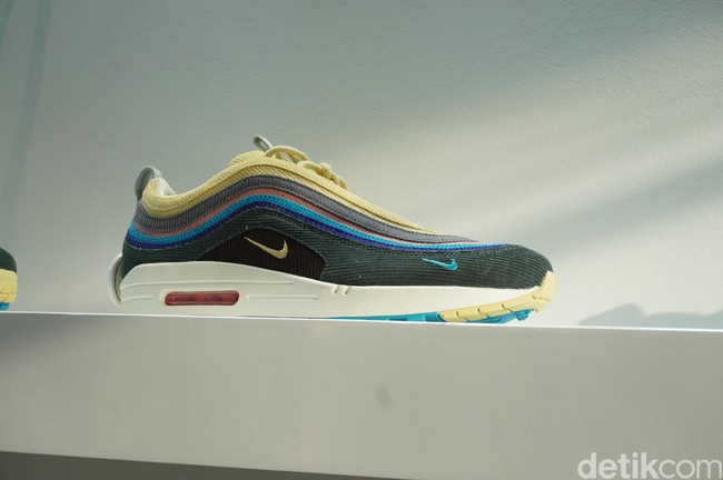 Tidak ketinggalan, Nike Sean Wotherspoon. Untuk golden size (ukuran kaki 8-9), sneakers ini memiliki harga jual yang mencapai Rp 18 jutaan. Foto: Daniel Ngantung/Wolipop