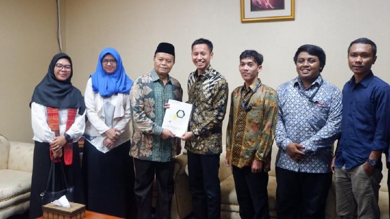 HNW Bakal Jadi Pembicara di Depan Para Pemuda Islam dari 57 Negara HNW Bakal Jadi Pembicara di Depan Para Pemuda Islam dari 57 Negara