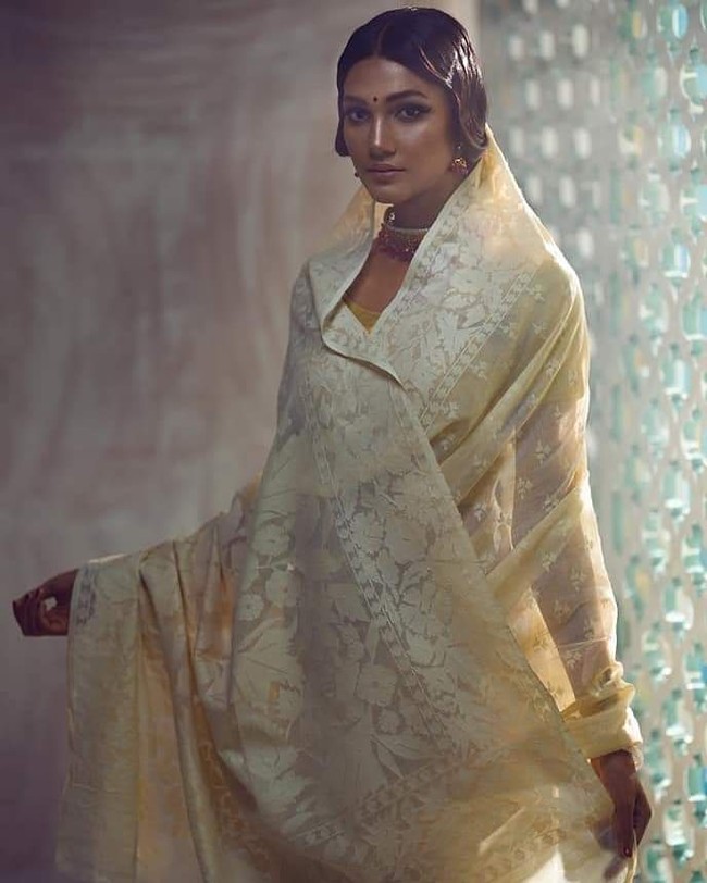 Sebelum ajang kecantikan tersebut, Shirin juga pernah memenangkan Face of Bangladesh 2019 sebagai model. Di 2018, Shirin mengikuti Miss Bangladesh World tapi hanya melaju hingga 10 besar. Foto: Instagram @shirin_shela_