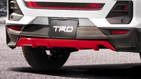 Ekstensi bemper belakang. Ekstensi bemper belakang menambah panjang 5 mm dengan ground clearance yang berkurang 89 mm