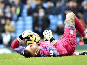 Guardiola Pastikan Ederson Absen Lawan Liverpool