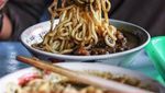 Penggemar Mie Ayam, Yuk Intip Dulu Meme Makanan Favoritmu!
