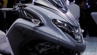 Teknologi kendali kemudi LMW didesain untuk mampu membuat kendaraan tersebut menikung dengan sempurna layaknya motor dua roda yang dapat bergerak secara fleksibel.