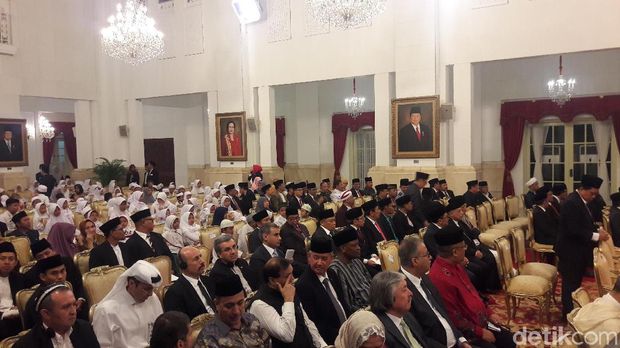 Para menteri, perwakilan negara sahabat, hingga anak panti asuhan mengikuti acara ini