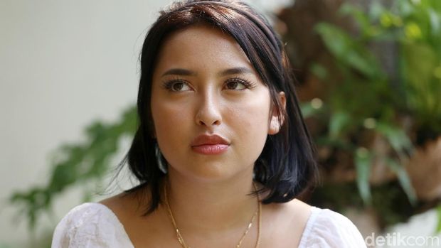 Jorok! Jennifer Coppen Sering Tak Mandi Kalau lagi di Rumah