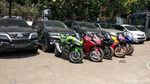Penampakan Mobil-Motor Bos Akumobil yang Dibeli Pakai Duit Konsumen