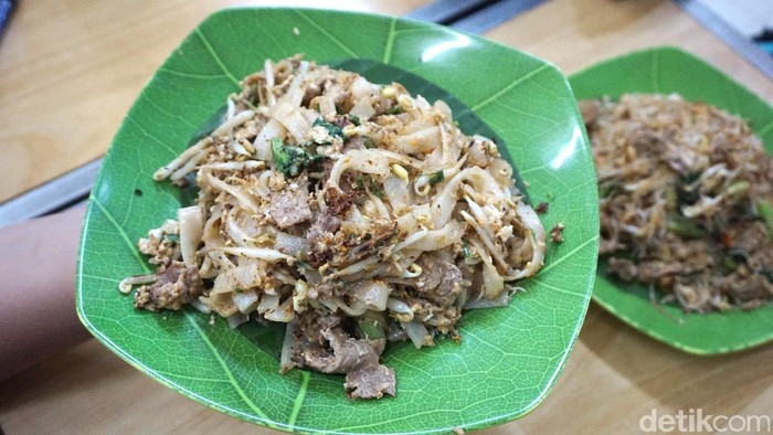 Kwetiaw Akang: Gurih Mulur Kwetiaw Telur Bebek Gaya Medan