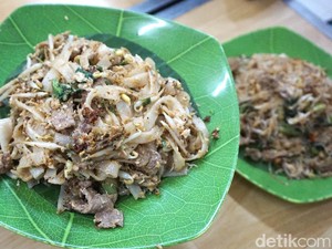 Kwetiaw Akang: Gurih Mulur Kwetiaw Telur Bebek Gaya Medan