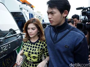 Irma Darmawangsa Diberi Hadiah Cincin oleh Irfan, Bukti Dilamar?
