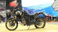 Selain itu motor ini dilengkapi sistem elektronik canggih dengan enam sumbu baru IMU, yang bisa mengkontrol Torsi, Wheelie dan membuat motor ini mampu menikung dengan mudah berkat sistem ABS, sementara juga memungkinkan perpindahan gigi lebih intuitif dari DCT (Dual Clutch Sistem transmisi). Foto: M Luthfi Andika