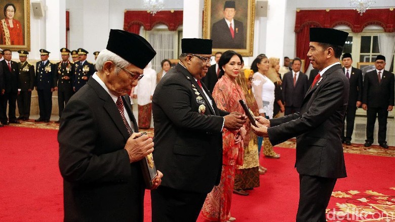Busyro Apresiasi Pemberian Gelar Pahlawan Nasional ke Tokoh UII, Tapi... Busyro Apresiasi Pemberian Gelar Pahlawan Nasional ke Tokoh UII, Tapi...
