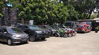 Kendaraan yang disita terdiri dari 4 unit mobil Toyota Fortuner, satu unit Honda Mobilio, satu unit mobil bak terbuka dan satu unit mobil towing.