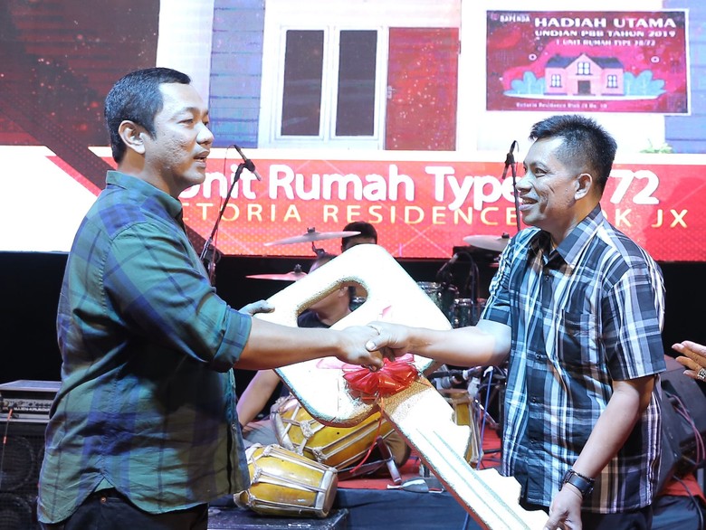 Ribuan Orang Antusias Hadiri Gebyar Pajak Daerah Kota Semarang Ribuan Orang Antusias Hadiri Gebyar Pajak Daerah Kota Semarang