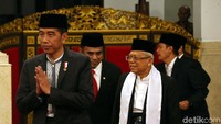 Acara digelar di Istana Negara, Jakarta Pusat, Jumat (8/11/2019) sekitar pukul 19.00 WIB. Jokowi tampak didampingi Wakil Presiden KH Maruf Amin.